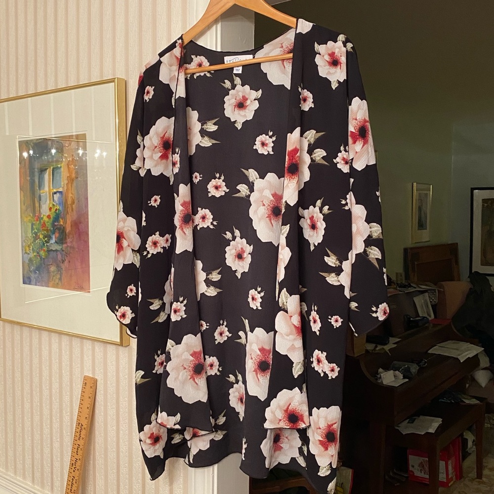 Beautiful kimono style cardigan size 1x